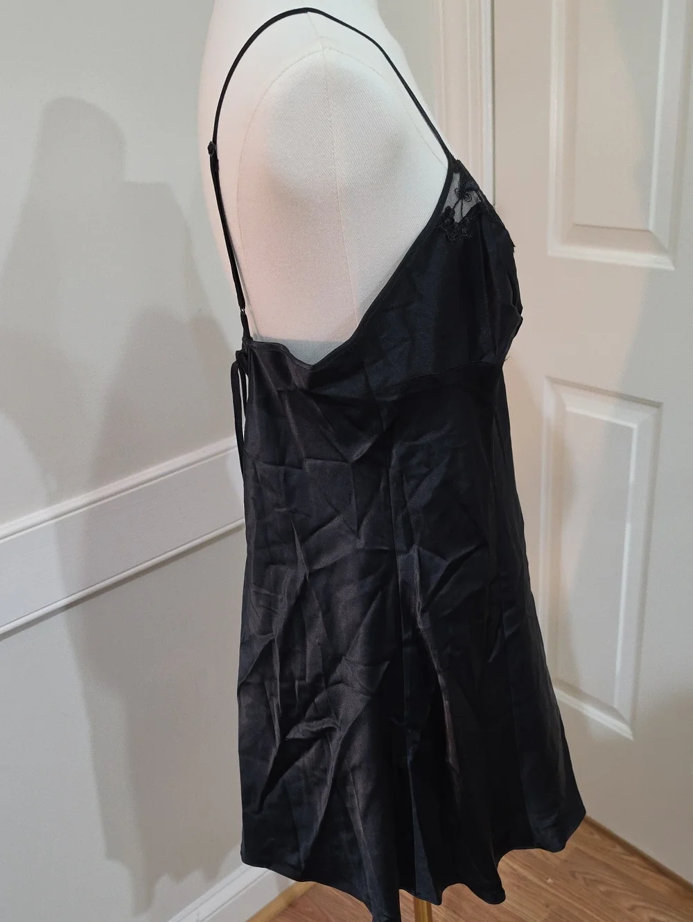 Vintage Y2K Victoria's Secret Black Satin Lace Trim Slip Dress Chemise - Size L
